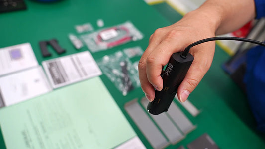 多様な使い方ができる接写も可能な多目的カメラ「IPEVO P2V ULTRA」組み立て工場での活用方法